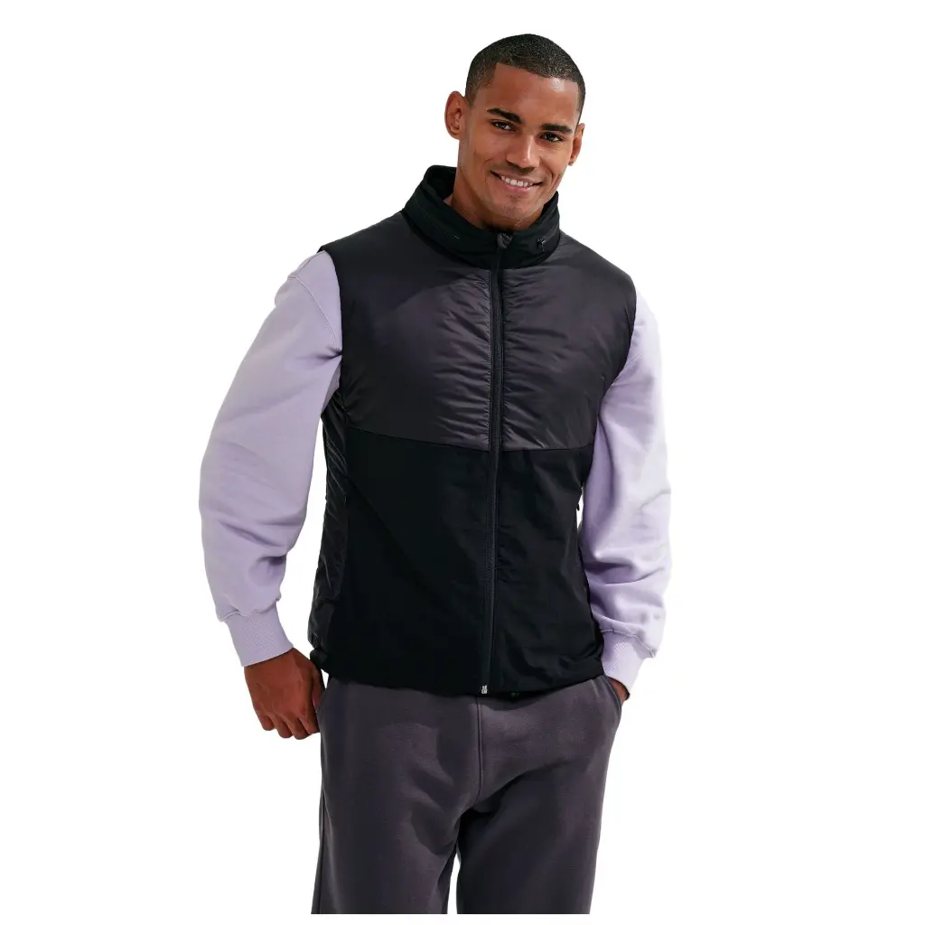 mens-hybrid-gilet-black-lifestyle-tr075.webp